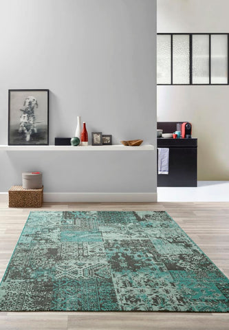 Vintage Patchwork Inspired Design - Blue Willow Tree
